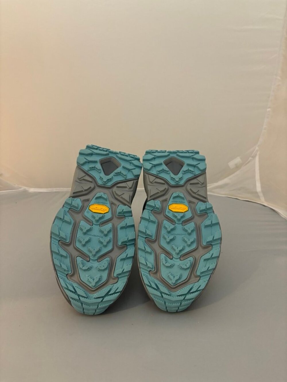 Hoka One One Kaha 2 Gore-Tex hiking boots gray women’s size 6 B GTX - Picture 8 of 8